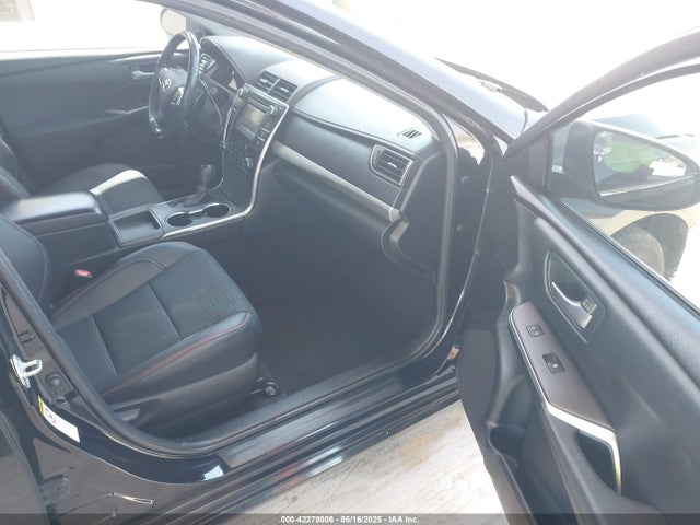 4T1BF1FK4FU977614 Toyota CAMRY SE