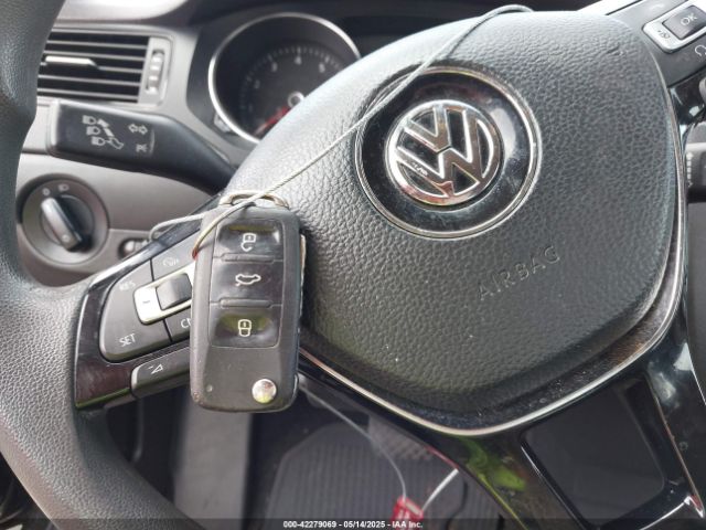 3VW2K7AJ9FM281950 Volkswagen Jetta 2.0l S