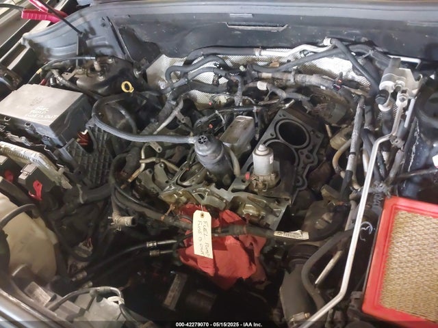 1C4RJFCGXFC853741 Jeep Grand Cherokee Overland