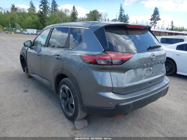 5N1BT3BA3RC672598 Nissan Rogue Sv Fwd