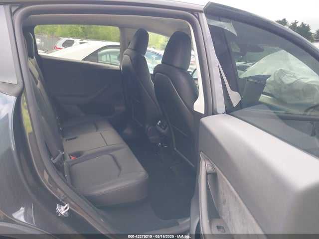 2025 TESLA MODEL Y 7SAYGDED0SF320508 Photo 7