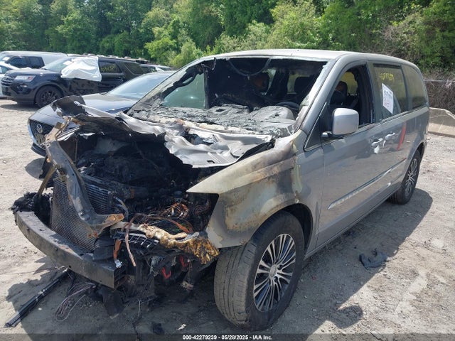 2C4RC1HG5ER239997 Chrysler Town & Country S