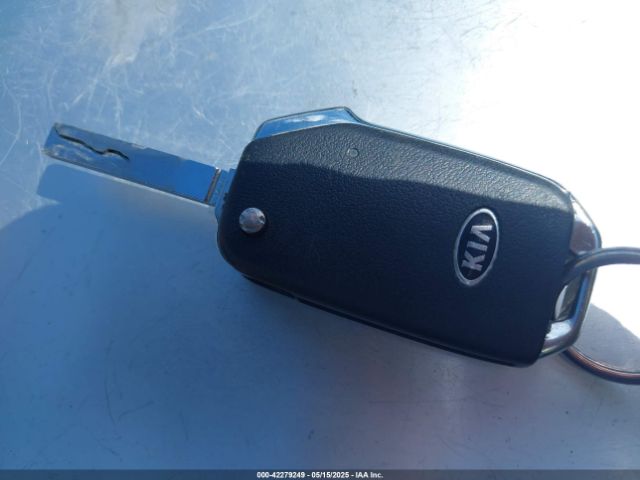 3KPF24AD5KE099888 KIA Forte Lxs