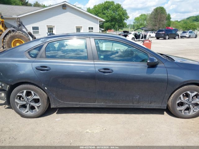 3KPF24AD5KE099888 KIA Forte Lxs