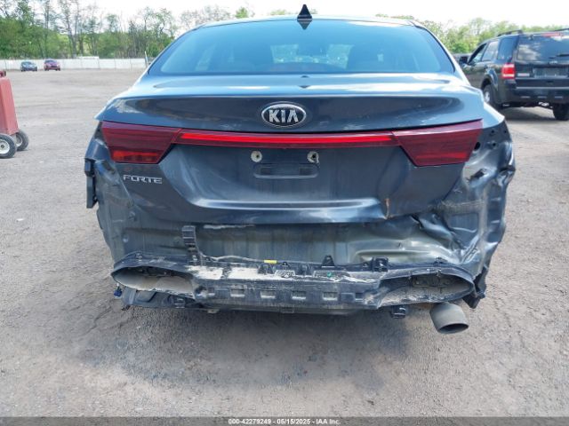 3KPF24AD5KE099888 KIA Forte Lxs