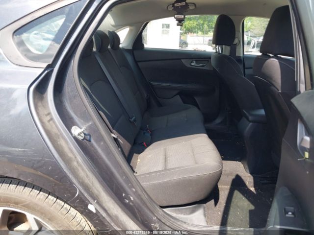 3KPF24AD5KE099888 KIA Forte Lxs