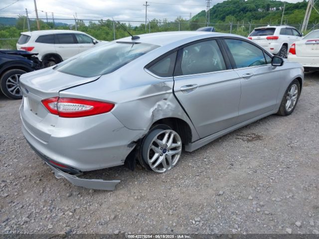 1FA6P0H73F5113630 Ford FUSION SE
