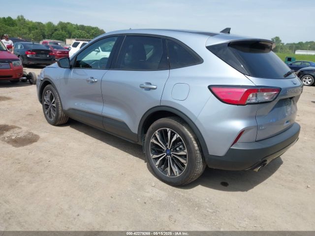 1FMCU0G68NUB64197 Ford ESCAPE SE
