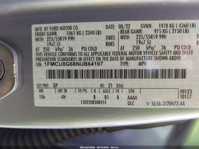 1FMCU0G68NUB64197 Ford ESCAPE SE