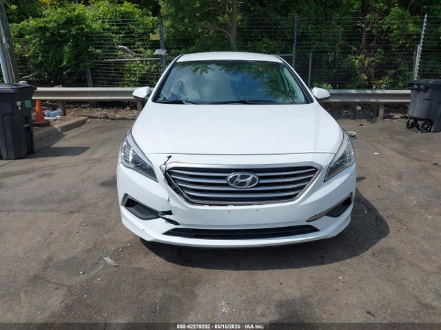 Hyundai SONATA SE 2016 5NPE24AF4GH307341 Image 12