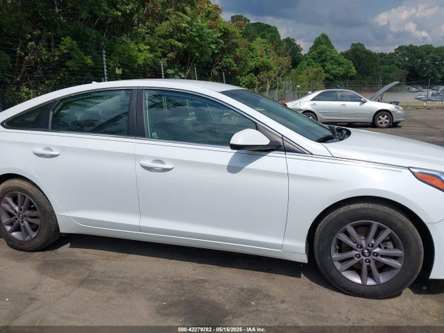Hyundai SONATA SE 2016 5NPE24AF4GH307341 Image 13
