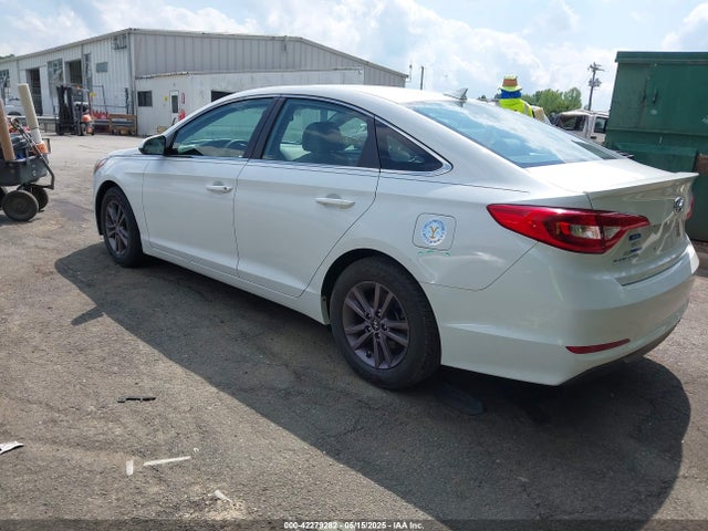 Hyundai SONATA SE 2016 5NPE24AF4GH307341 Image 3
