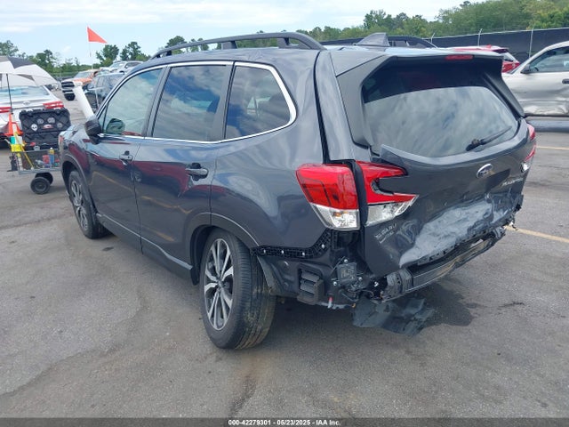 Subaru Forester Limited 2022 JF2SKAPC1NH521053 Image 3