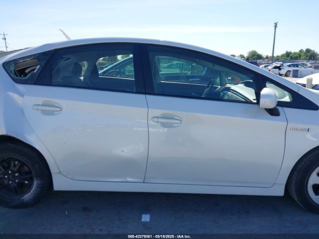 JTDKN3DU9F0453194 Toyota Prius Two