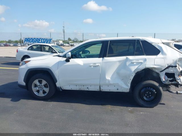 2T3W1RFV6KW013977 Toyota Rav4 Xle