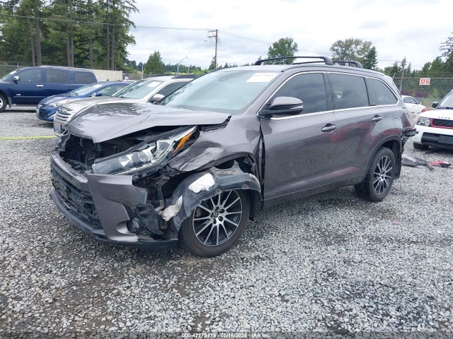 5TDJZRFH3HS479163 Toyota Highlander Se