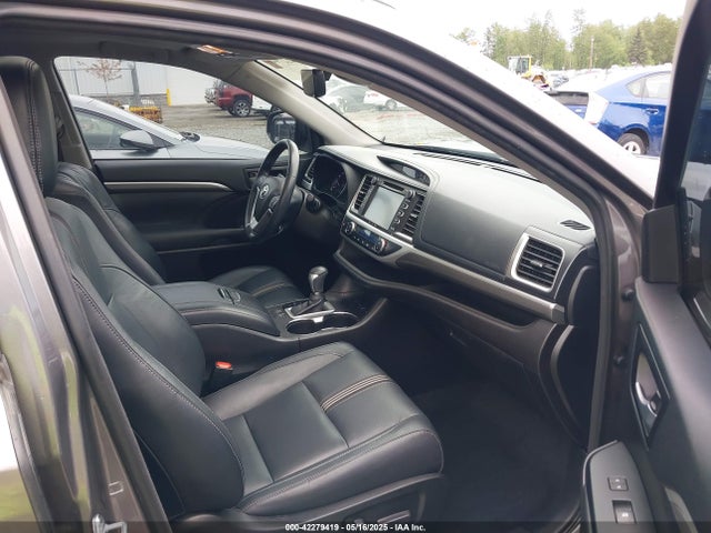 5TDJZRFH3HS479163 Toyota Highlander Se