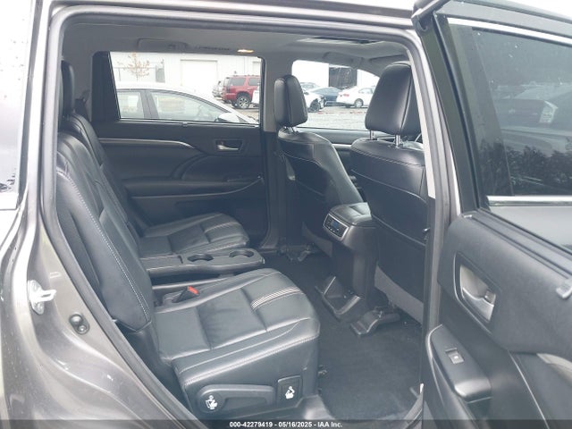 5TDJZRFH3HS479163 Toyota Highlander Se