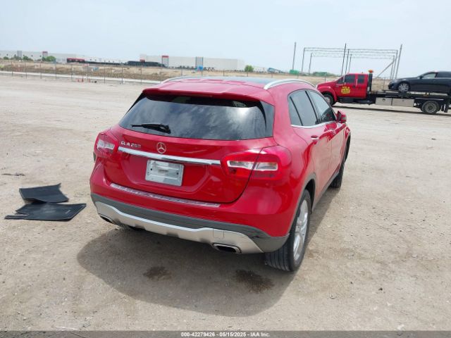 2018 MERCEDES-BENZ GLA 250 WDCTG4EB6JJ433080 Photo 3