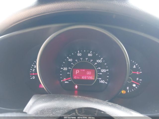 KNDJN2A24F7126251 KIA Soul