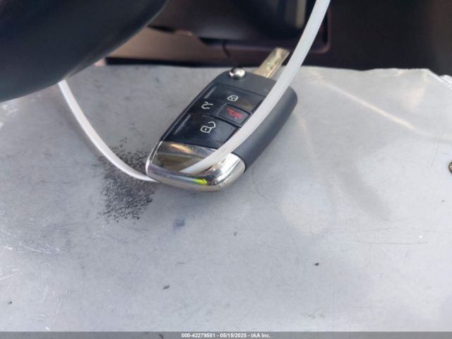 3VW4T7AUXFM098038 Volkswagen Golf Gti 2.0t Se 4-door