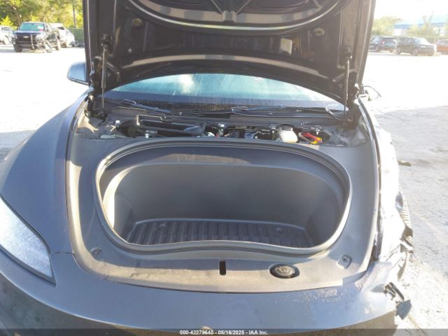 2025 TESLA MODEL 3 5YJ3E1EA6SF888134 Photo 9