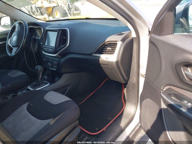 1C4PJMCBXEW128170 Jeep Cherokee Latitude