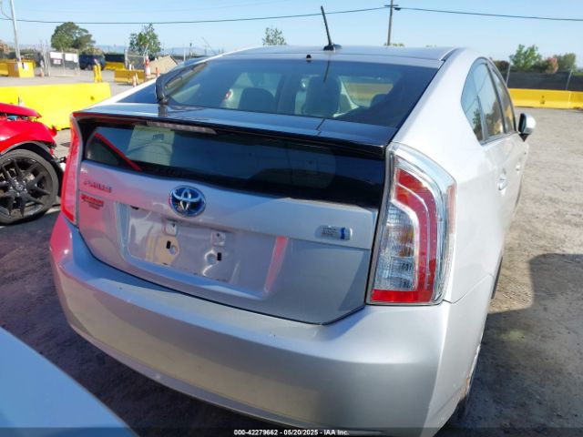 JTDKN3DU4F0422967 Toyota Prius Four