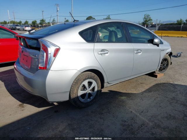 JTDKN3DU4F0422967 Toyota Prius Four
