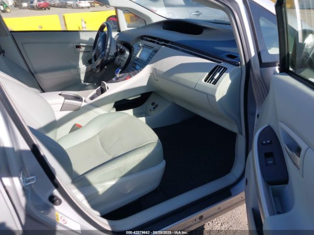 JTDKN3DU4F0422967 Toyota Prius Four