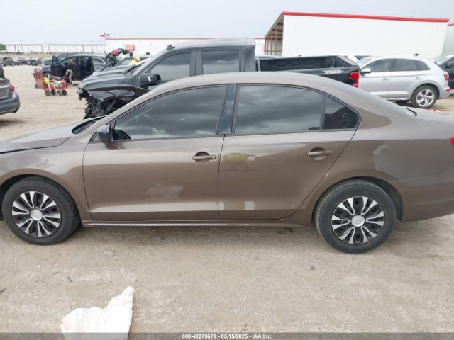 3VW2K7AJ2EM428270 Volkswagen Jetta 2.0l S