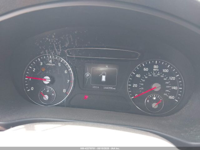 5XYPG4A54HG215334 KIA Sorento 3.3l Lx