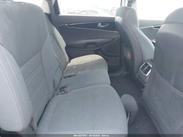 5XYPG4A54HG215334 KIA Sorento 3.3l Lx