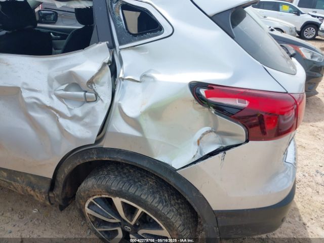 JN1BJ1CP5KW528298 Nissan Rogue Sport Sl