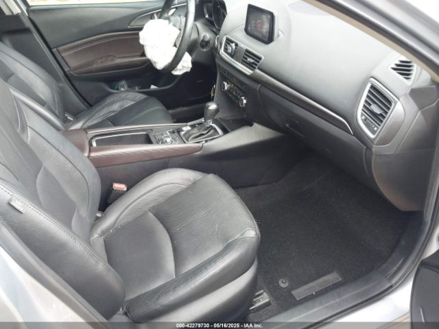 2017 MAZDA MAZDA3 3MZBN1W30HM133185 Photo 4