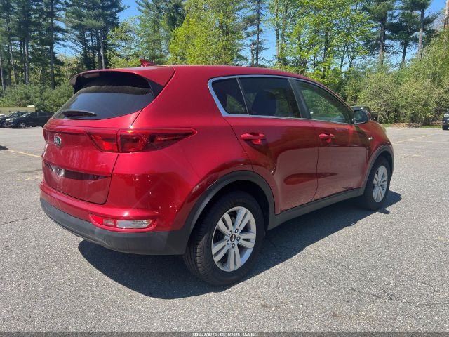 KNDPMCAC8H7275230 KIA Sportage Lx