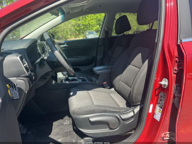 KNDPMCAC8H7275230 KIA Sportage Lx