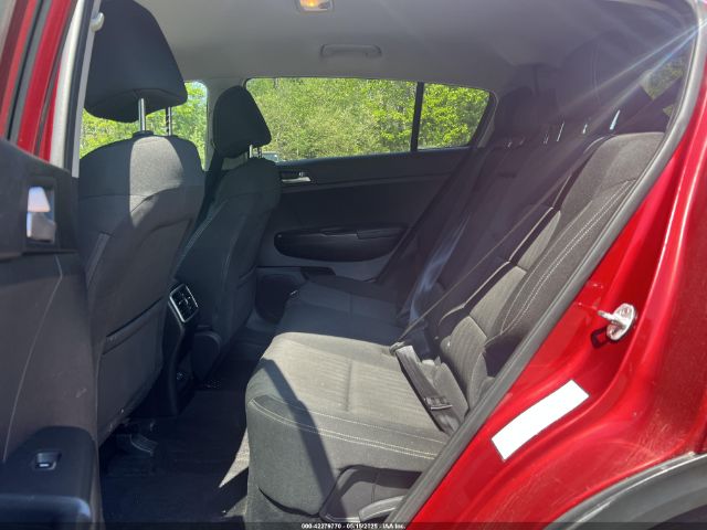 KNDPMCAC8H7275230 KIA Sportage Lx