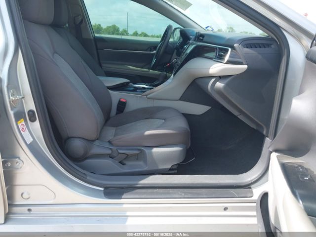 2018 TOYOTA CAMRY 4T1B11HK2JU150201 Photo 4