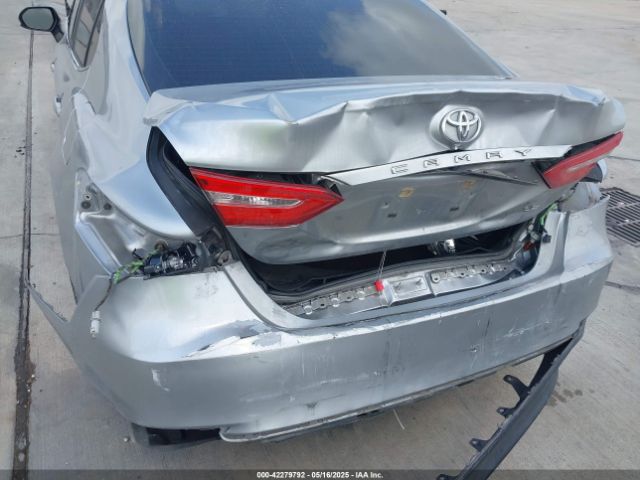 2018 TOYOTA CAMRY 4T1B11HK2JU150201 Photo 5