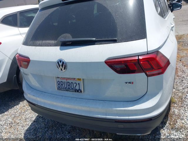3VV1B7AX8JM032990 Volkswagen Tiguan 2.0t S