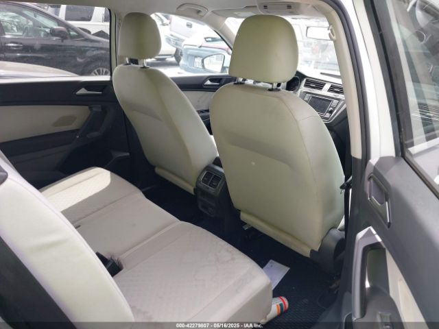 3VV1B7AX8JM032990 Volkswagen Tiguan 2.0t S