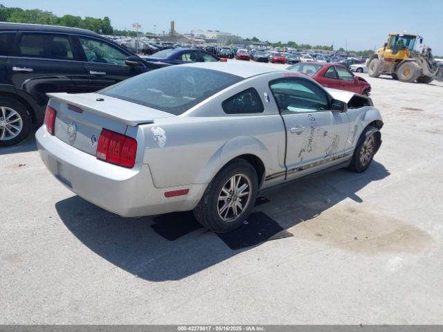2007 FORD MUSTANG 1ZVFT80N275244240 Photo 3
