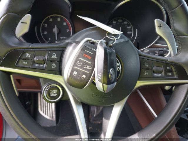 2018 ALFA ROMEO STELVIO ZASFAKNN5J7B91860 Photo 10