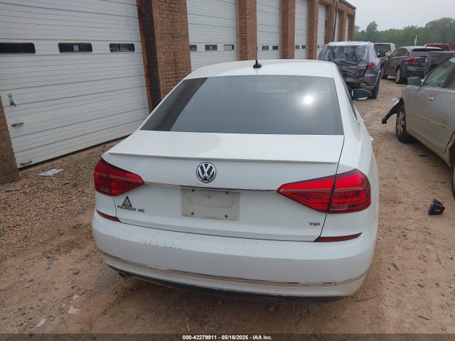 1VWBS7A35GC047664 Volkswagen Passat 1.8t Se