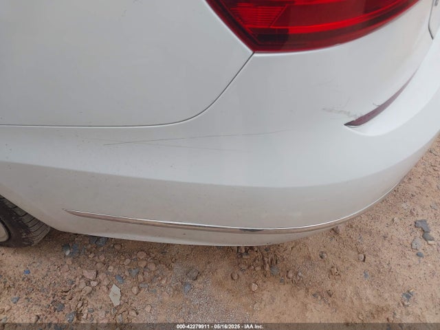1VWBS7A35GC047664 Volkswagen Passat 1.8t Se