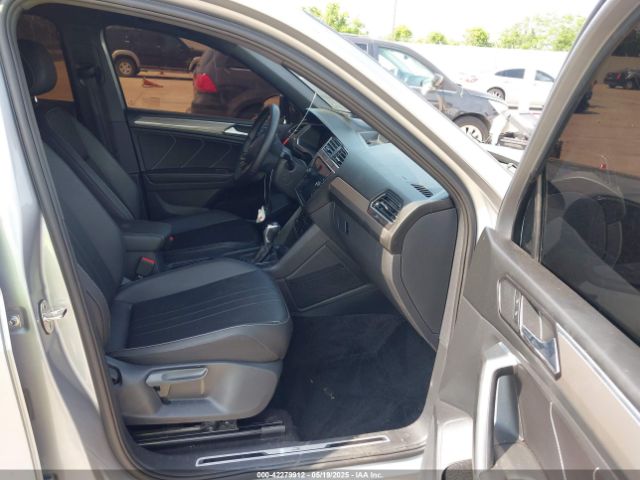 2023 VOLKSWAGEN TIGUAN 3VVCB7AX5PM064412 Photo 4