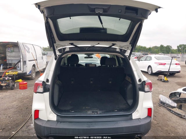 1FMCU0G6XMUB32625 Ford ESCAPE SE