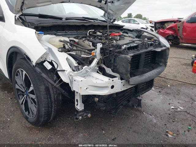 1FMCU0G6XMUB32625 Ford ESCAPE SE