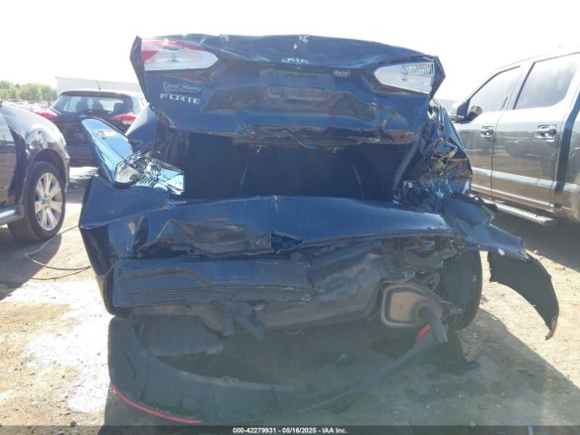 KNAFK4A65F5257579 KIA FORTE LX